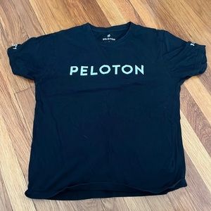 Woman’s peloton tee